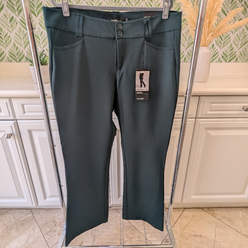 NWT Forest Green Studio By Torrid Signature Ponte Stretch Trousers